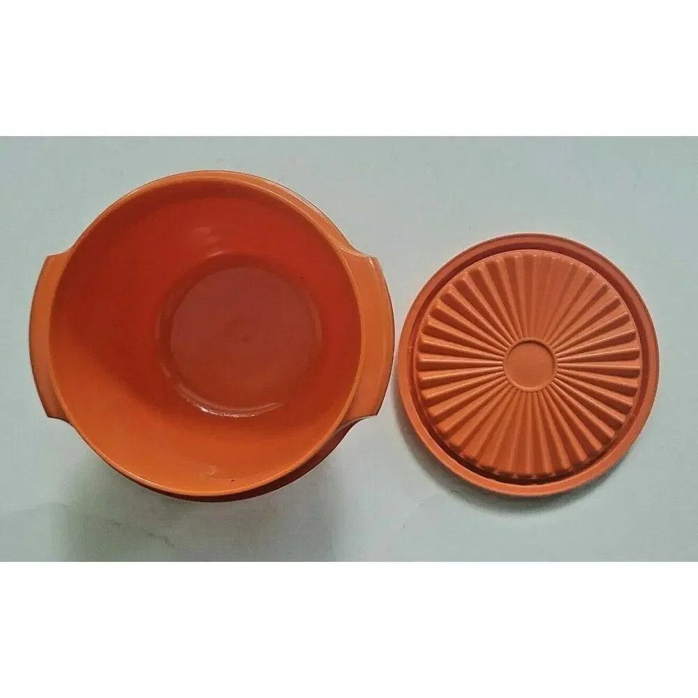 Vintage‎ Tupperware 886-31 Orange 4.5